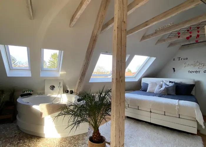 Ferienvermietung: Wellness Suiten mit Whirlpool am Stadtrand von Essen